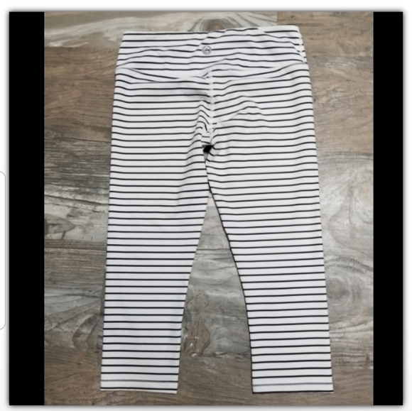 Scorpio Sol capri striped leggings size small - Picture 2 of 4